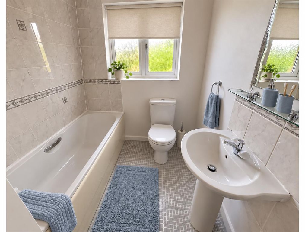 Property photo 2 of 12 Bathroom.Png