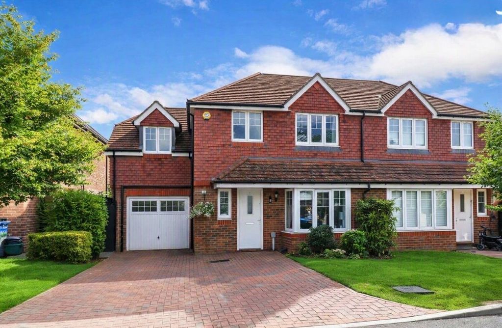 Property photo 1 of 31