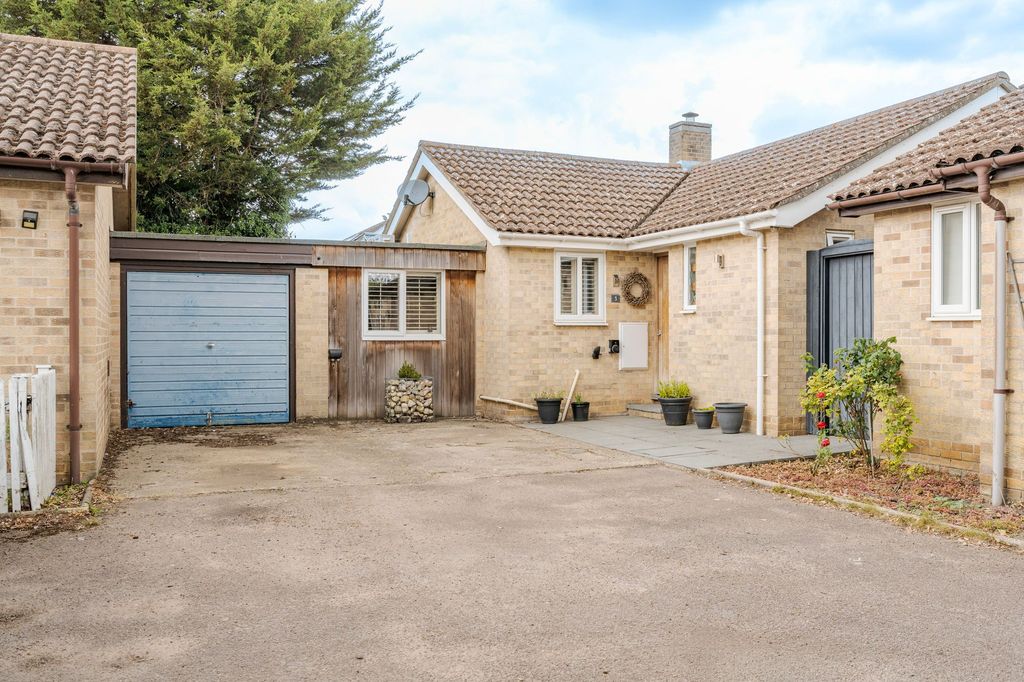 Property photo 1 of 20