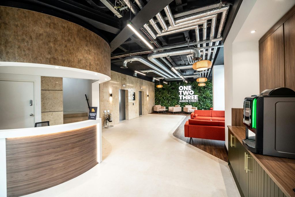 Property photo 3 of 8 Sdp48431278.Jpg