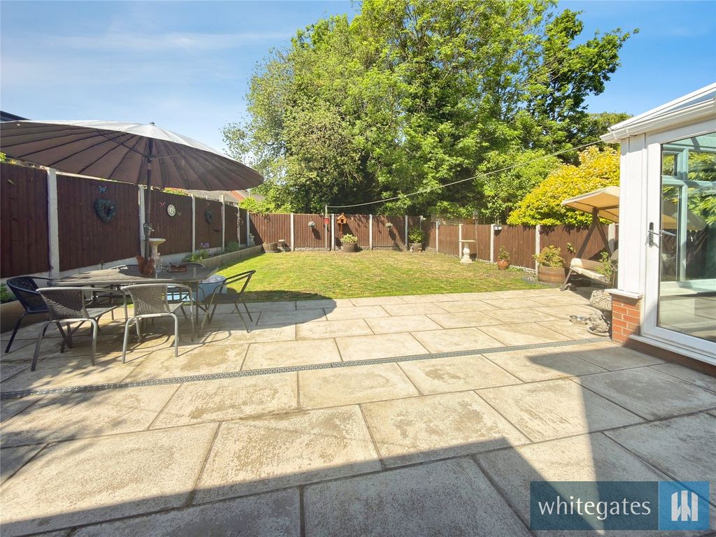 Property photo 2 of 23 Picture No. 19
