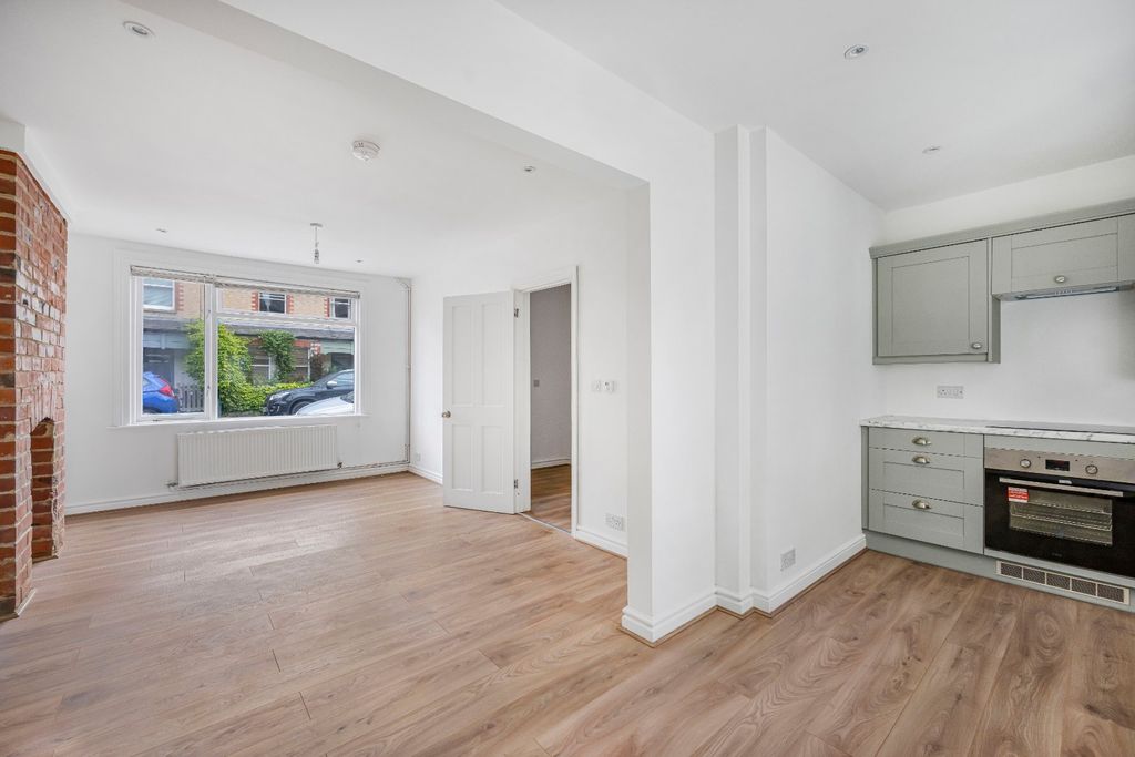 Property photo 2 of 20 Picture No. 22