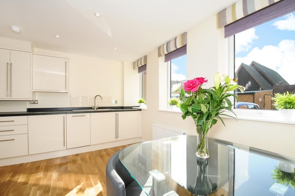 Property photo 3 of 9 Dining Area