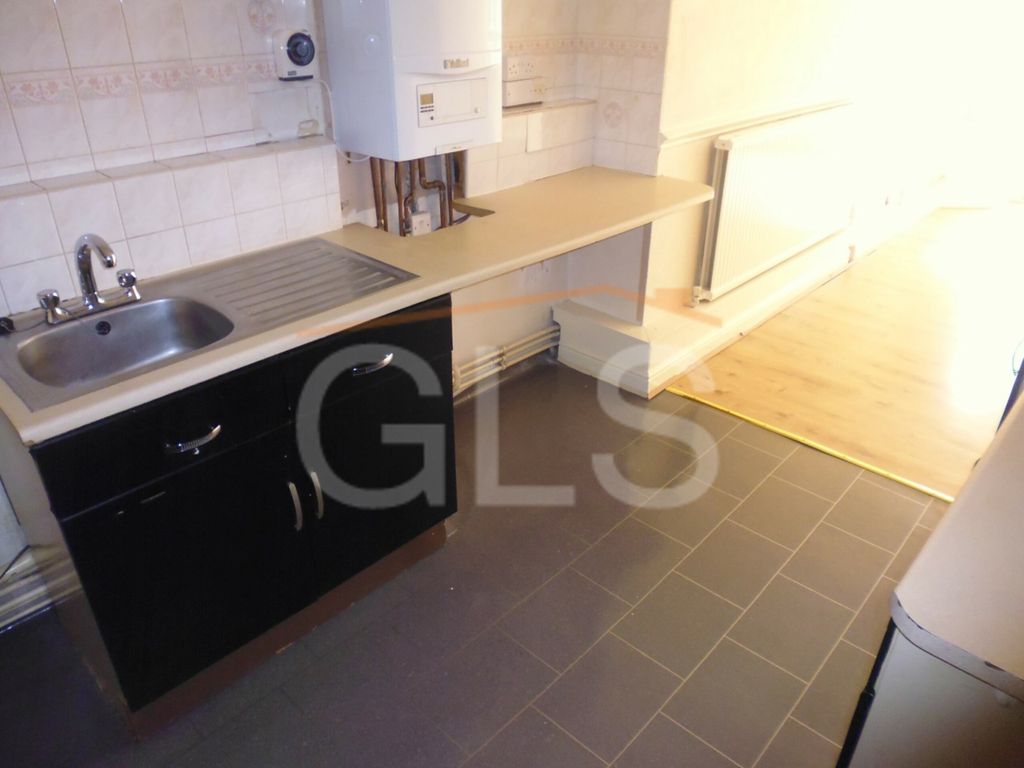 Property photo 3 of 7 P1130966.Jpg