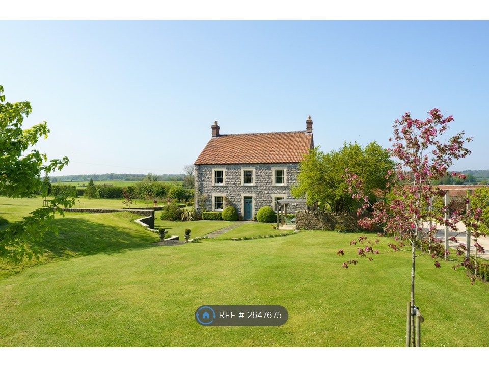 Property photo 2 of 35 South Side Of The House/Side Door