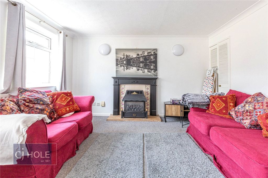 Property photo 2 of 17 Picture No. 45