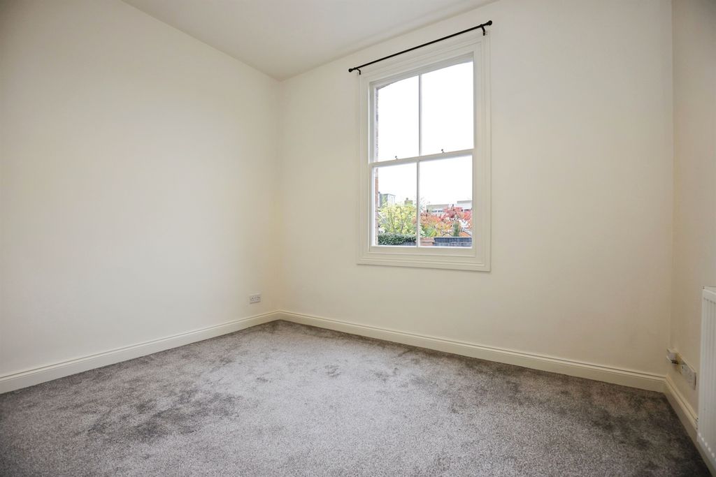 Additional image 6 of 2 bed flat for saleClarendon Place, Leamington Spa CV32