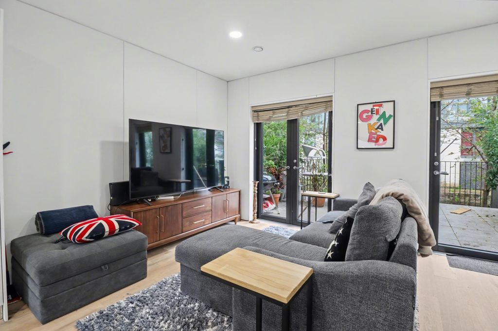 Property photo 3 of 15 Img_3289