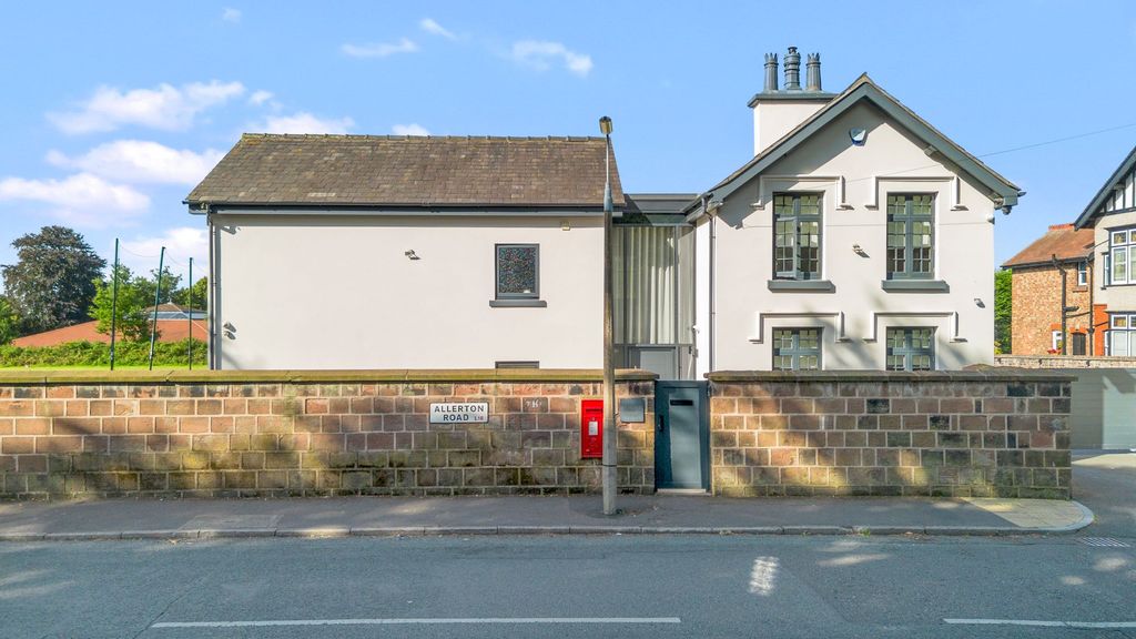 Property photo 1 of 50