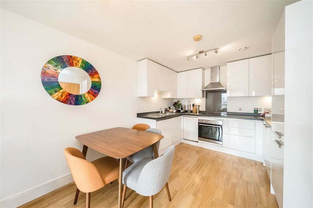 Property photo 2 of 8