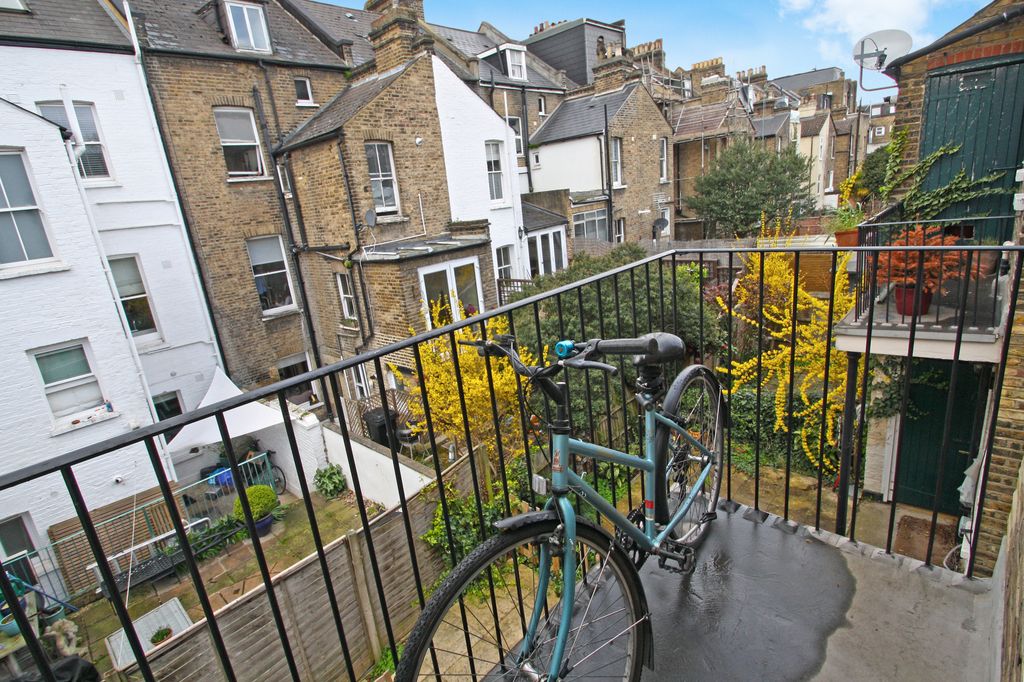 Property photo 3 of 7