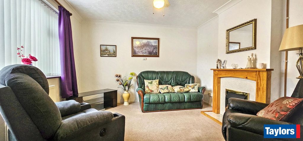 Property photo 3 of 13