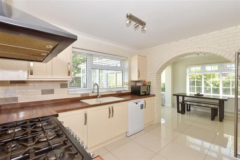 Property photo 2 of 13 Kitchen