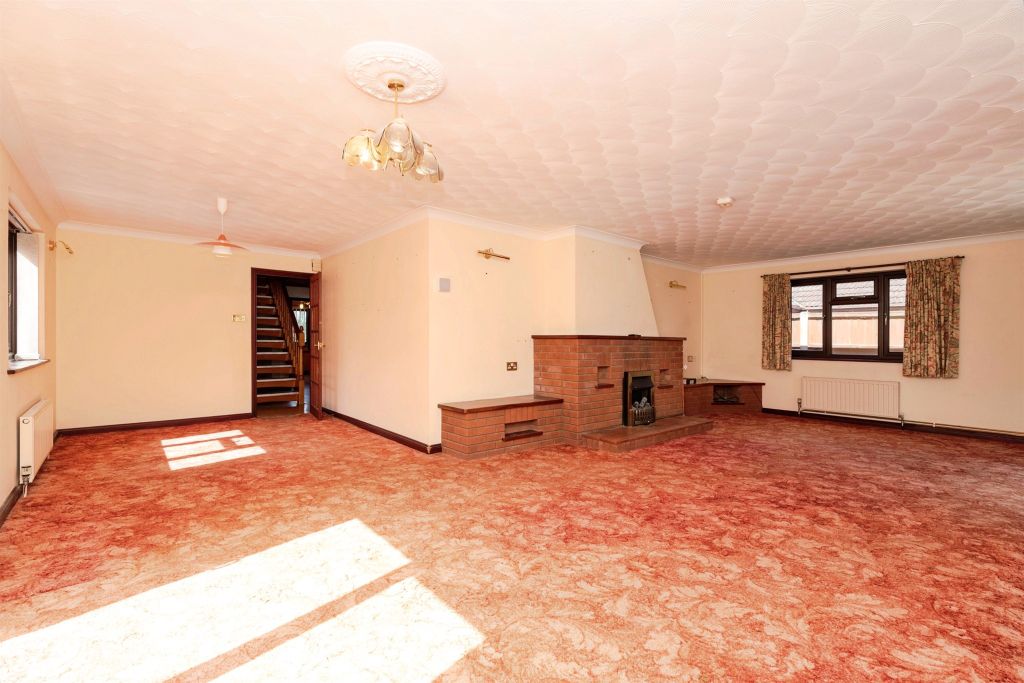 Property photo 2 of 20