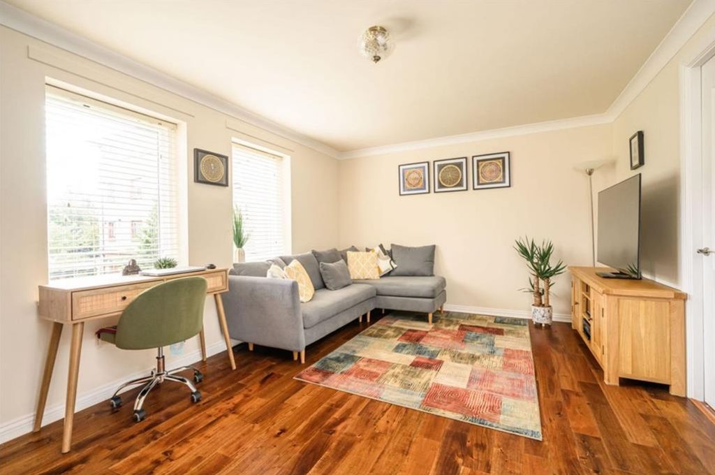 Property photo 2 of 13