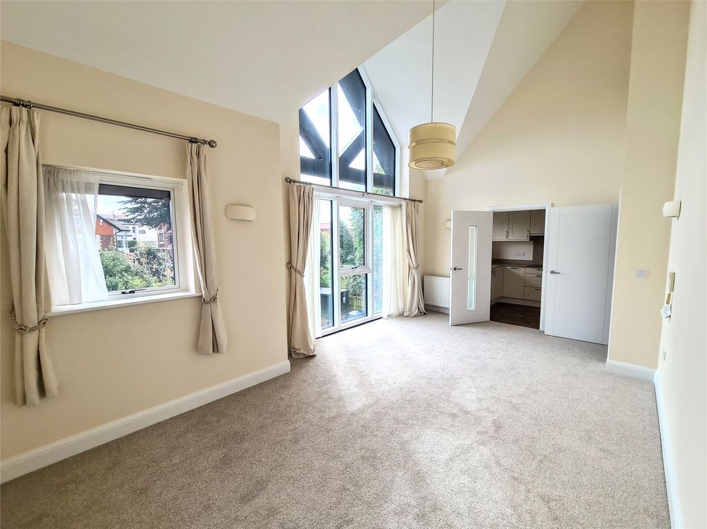 Property photo 2 of 8 Picture No. 38