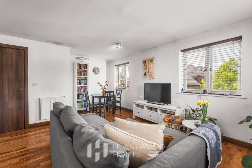 Property photo 3 of 13