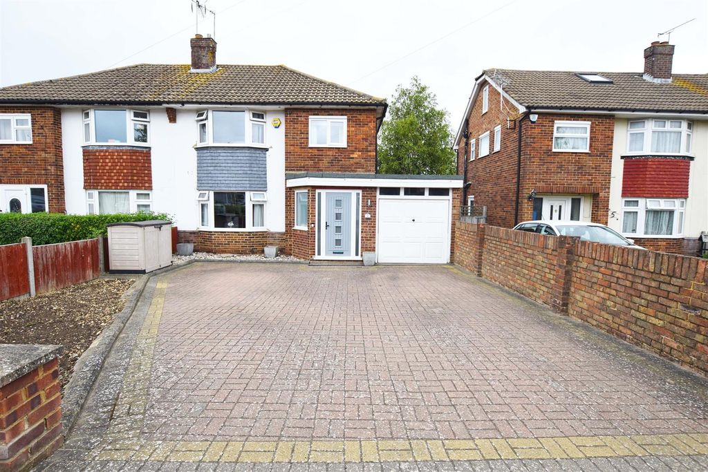 Property photo 1 of 23