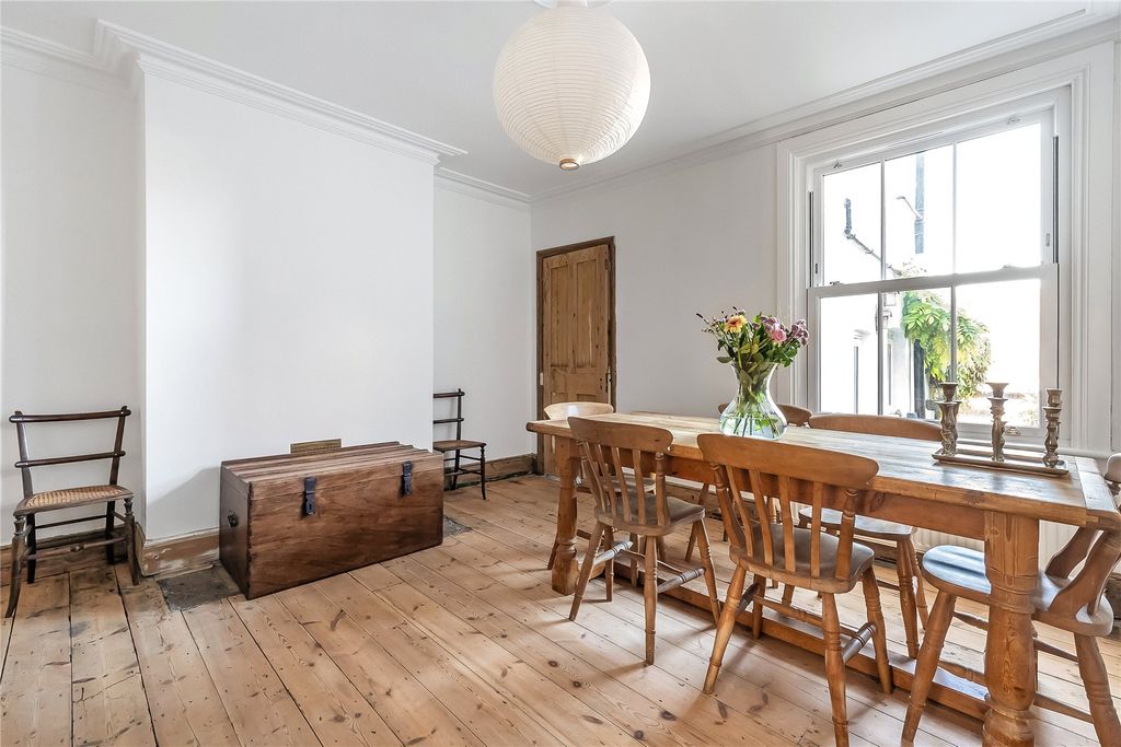 Property photo 3 of 30 Dining Room