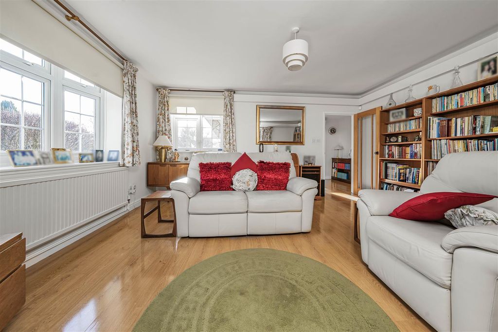 Property photo 2 of 16 Photo Dec 19 2025, 12 11 36 Pm.Jpg