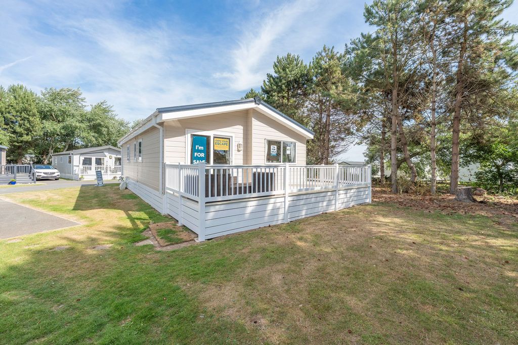 Property photo 1 of 25