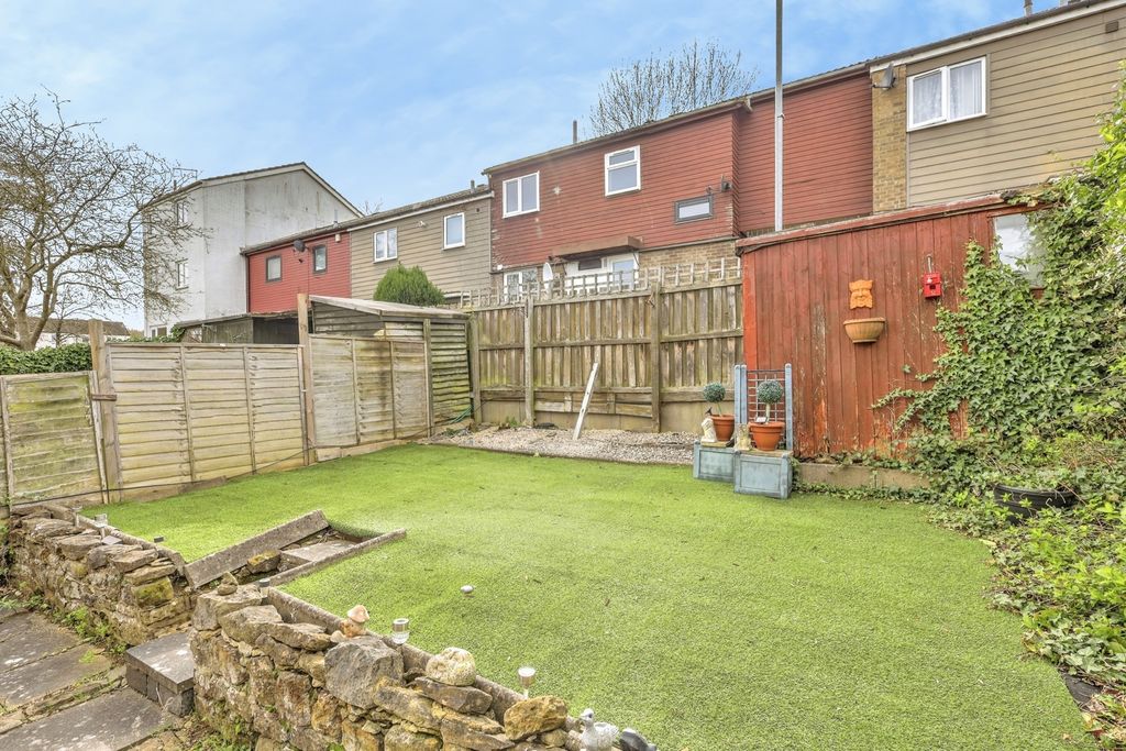 Property photo 3 of 16 Garden