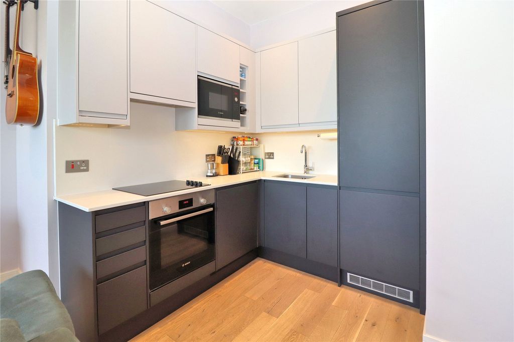 Property photo 3 of 13 Picture No. 02