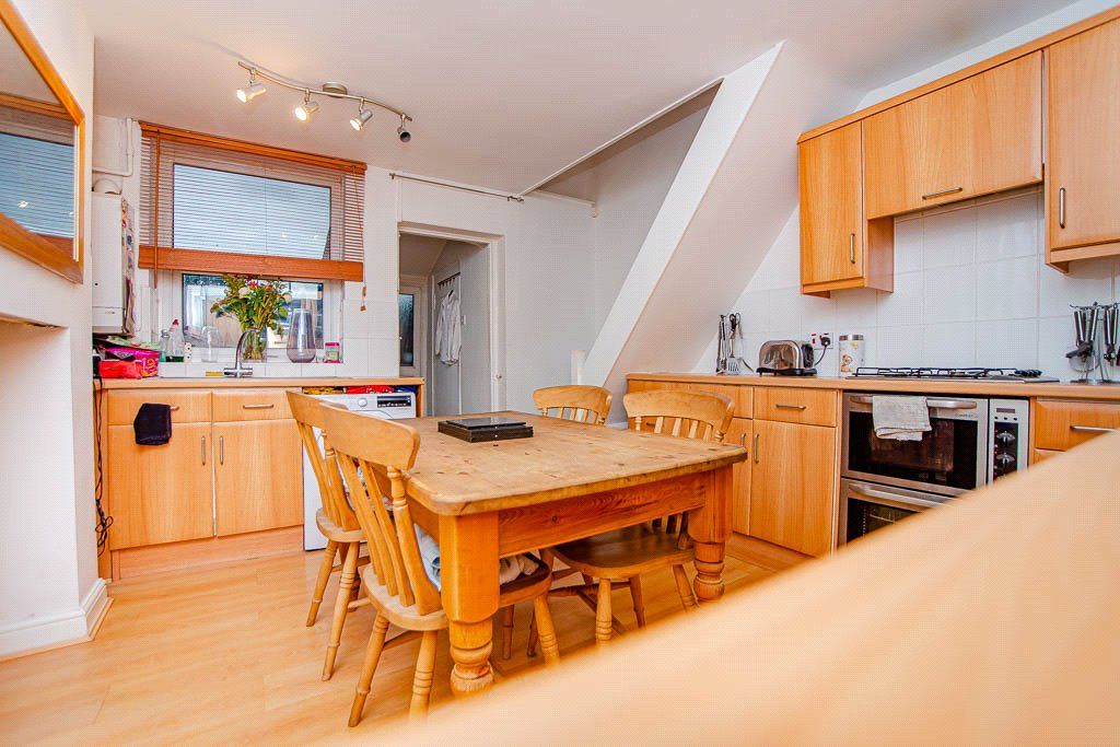 Property photo 2 of 10 Kitchen