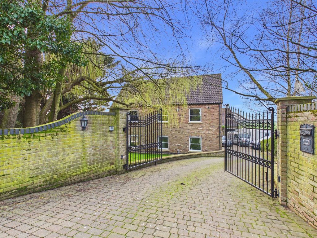 Property photo 1 of 33