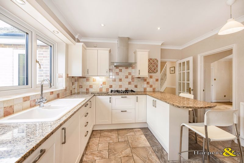 Property photo 3 of 23 Photo 11