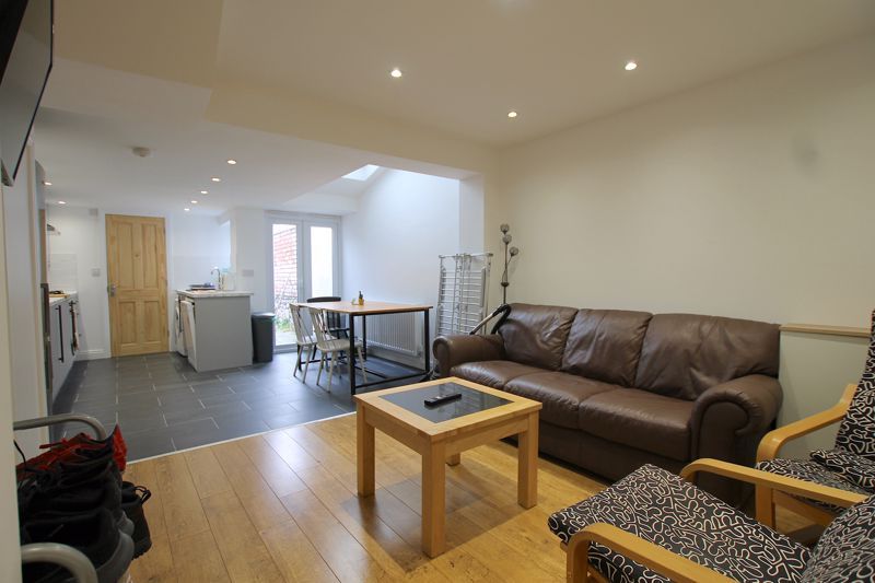 Property photo 2 of 9 Photo 2