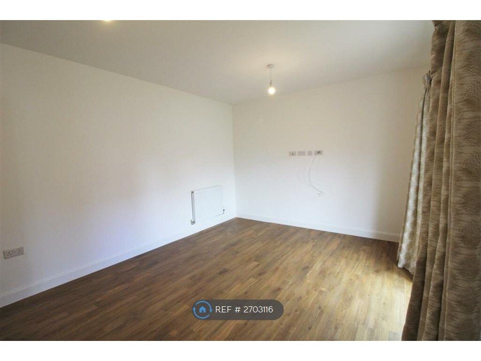 Property photo 3 of 12 Living