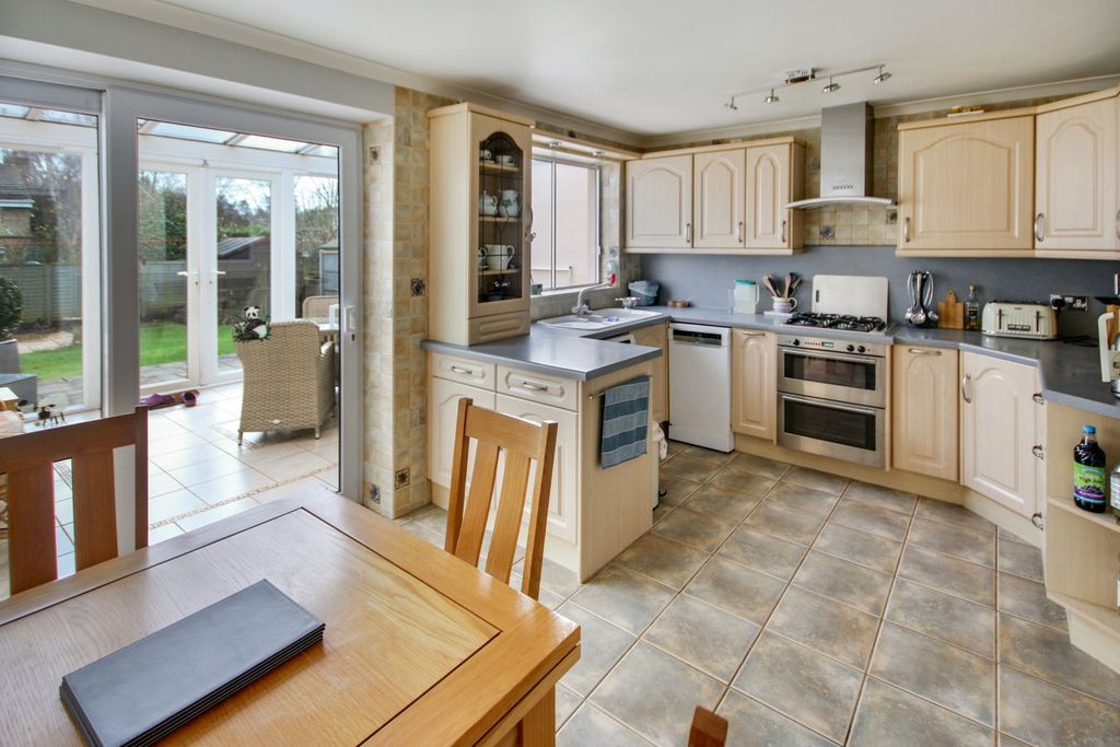 Property photo 3 of 13