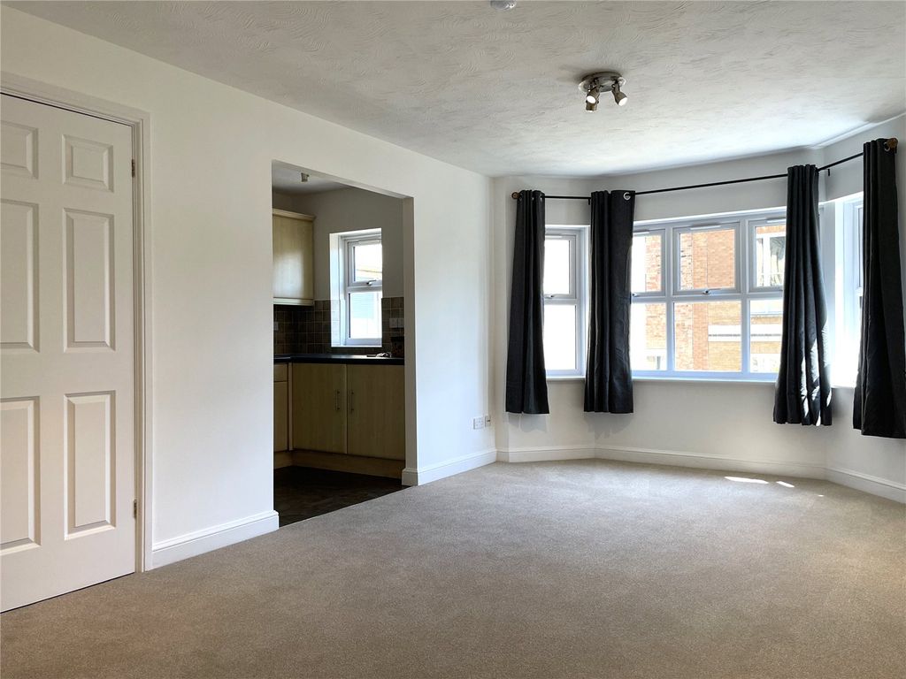 Property photo 2 of 7 Picture No. 12