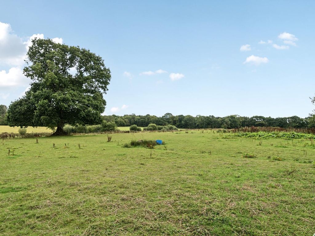 Property photo 2 of 15 1345540-4-68Bb1895B9E1F.Jpg