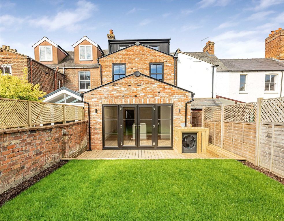 Property photo 1 of 30 Picture No. 52