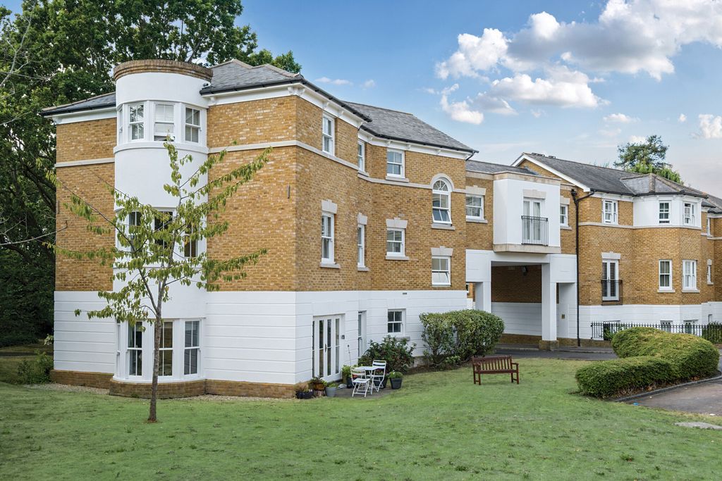 Property photo 1 of 41 1-6A68F687524Ed-1...