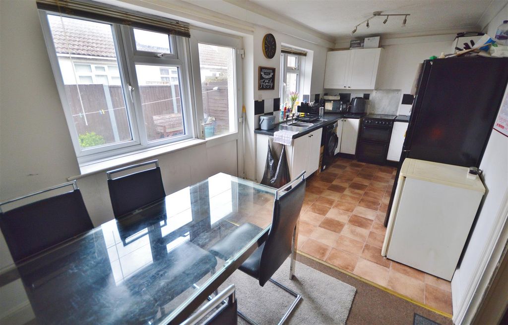 Property photo 3 of 14 Kitchen/Diner