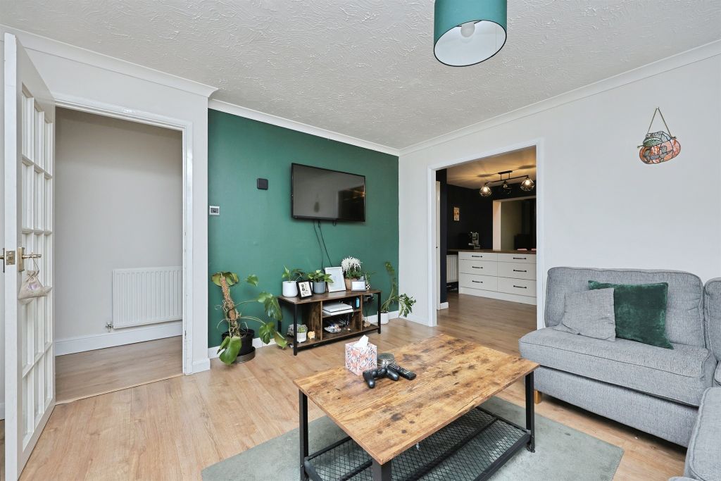 Property photo 3 of 24