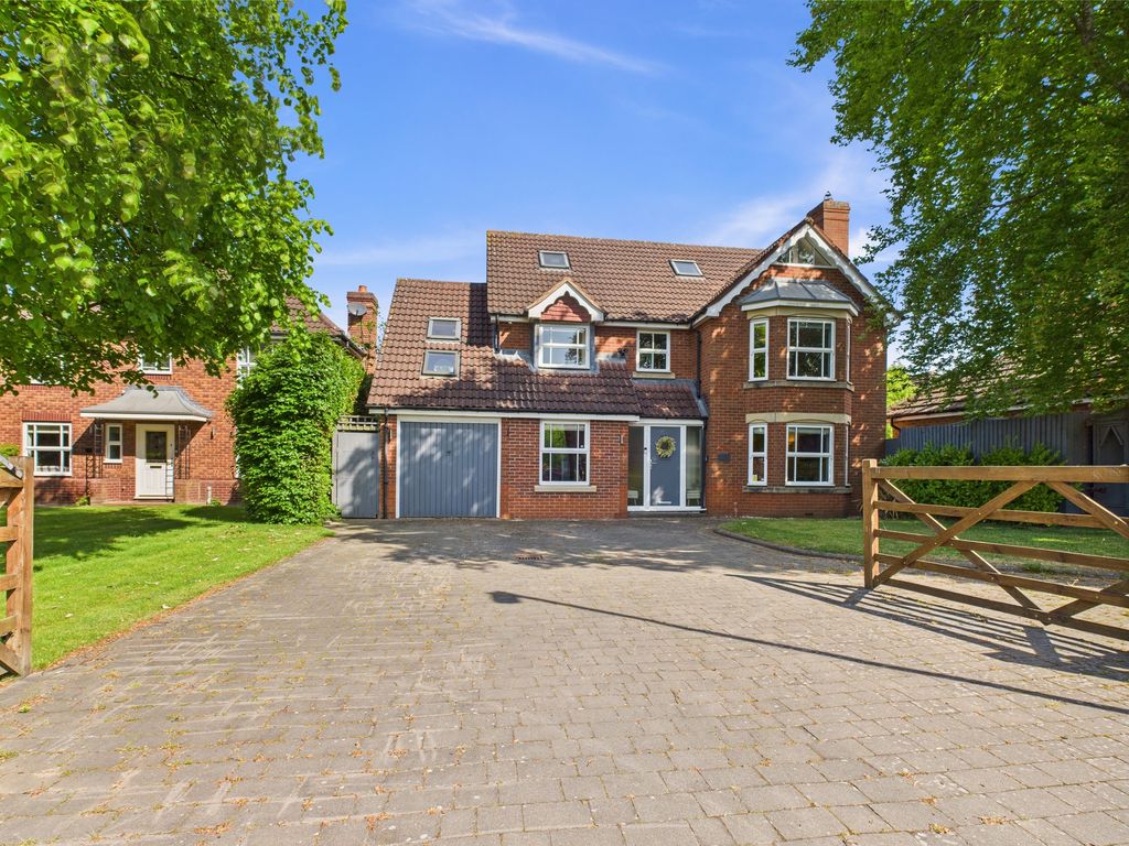 Property photo 1 of 31