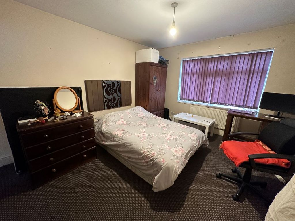 Property photo 2 of 3 Image