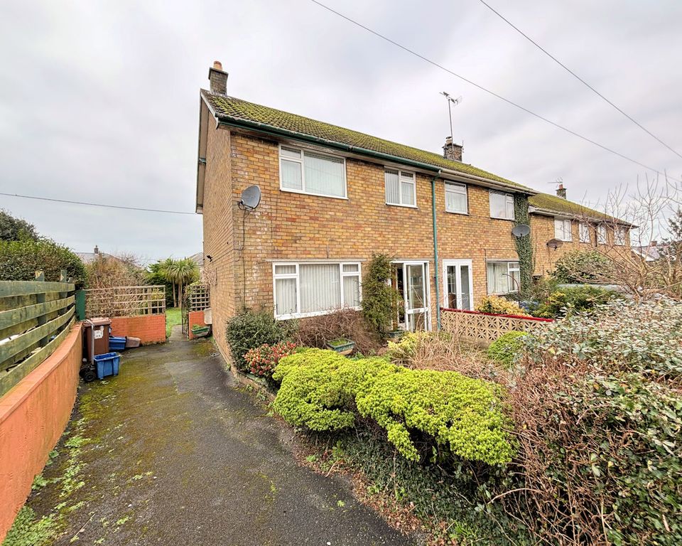 Property photo 2 of 31