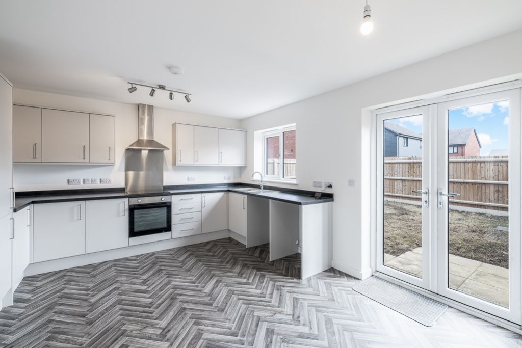 Property photo 3 of 22 6 Oaks Road (Fishtoft)-11