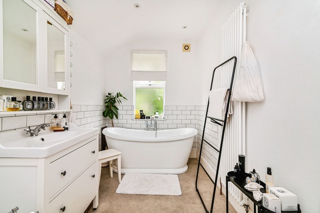 Property photo 2 of 18 Pbox-Img.Jpg