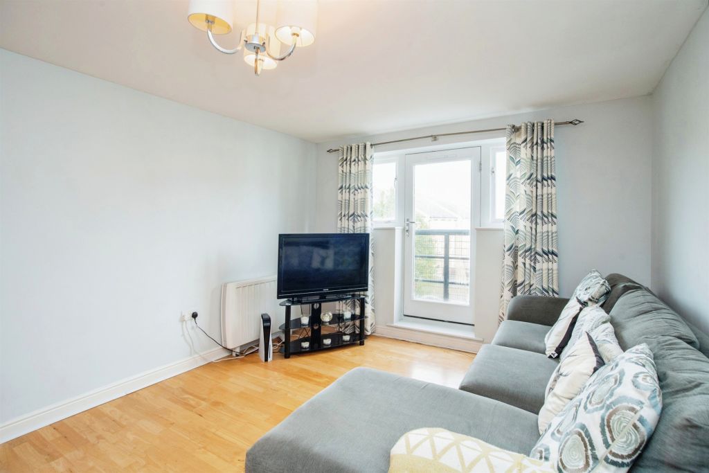 Property photo 2 of 19
