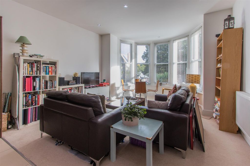 Property photo 3 of 8 Cathedral Road 125, 7.Jpg