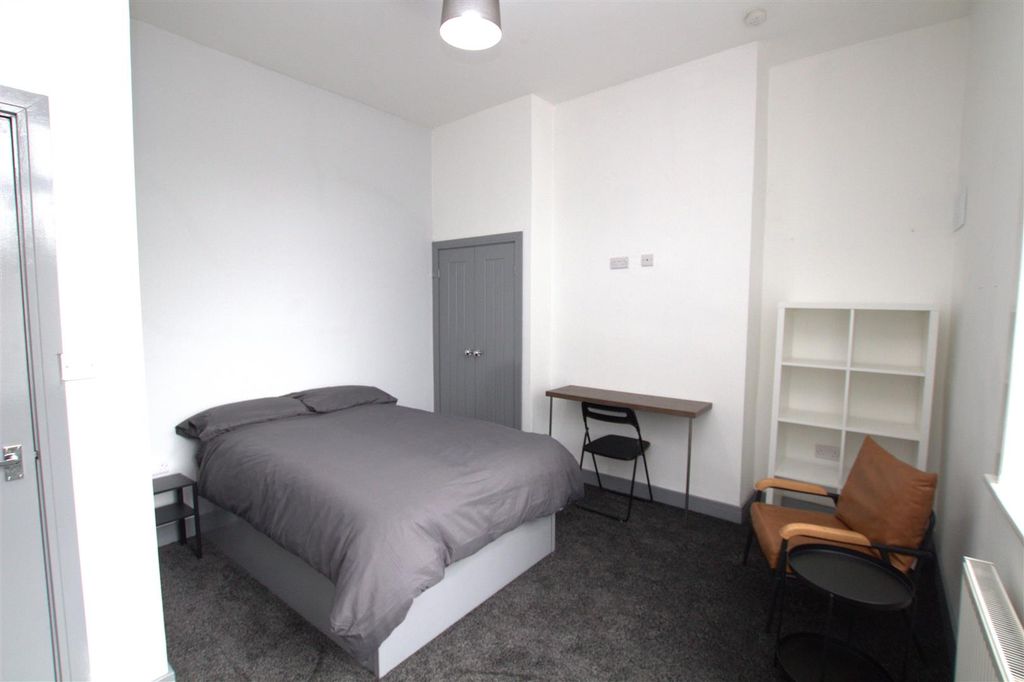 Property photo 1 of 13 Flat 3.Jpg