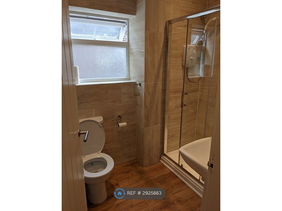 Property photo 3 of 6 Bathroom