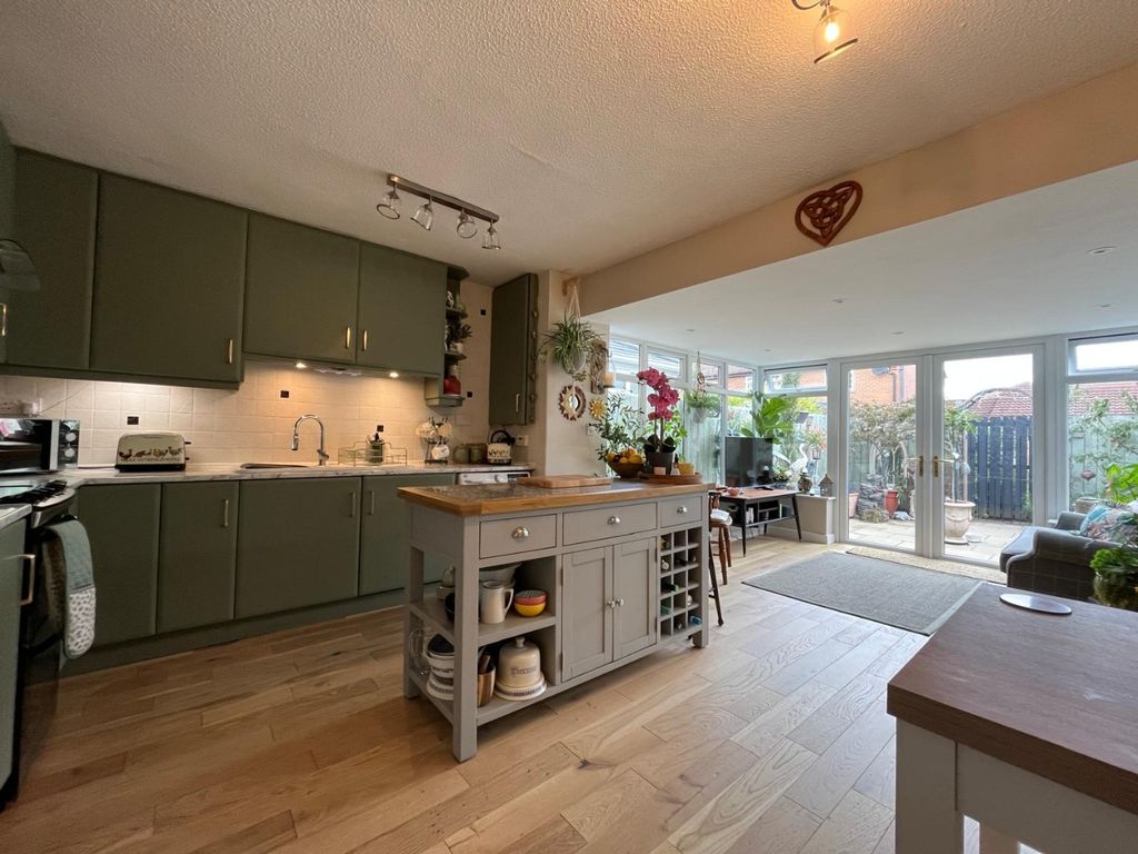 Property photo 1 of 16 4475912