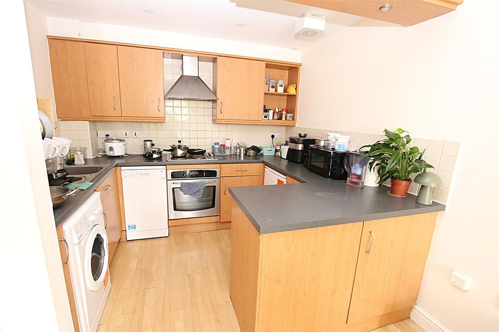 Property photo 2 of 8 Img_1402.Jpg